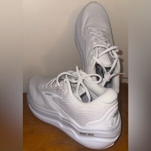 Brooks Ghost Max 2 Women's White Sneakers